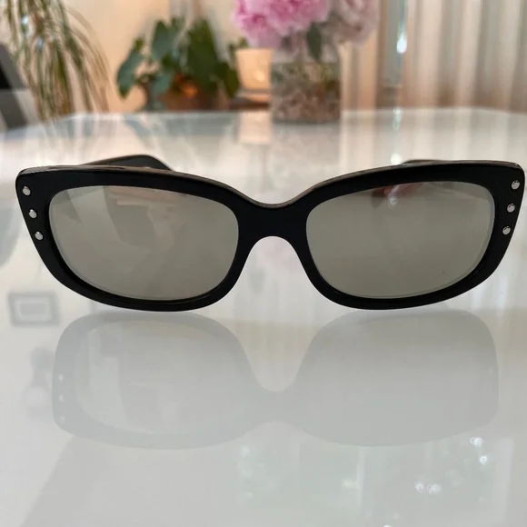 Celine | Accessories | 6mm Sunglasses Cl40072i From Celine  display picture 3